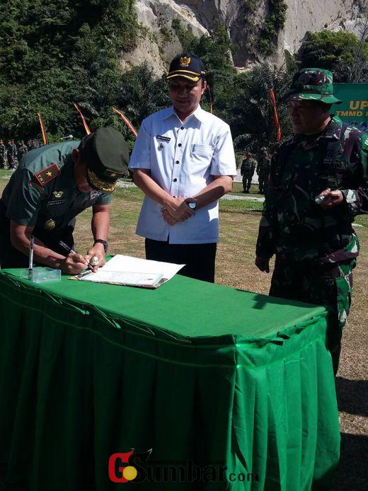 WartaPKU.com Dibayangi Harimau Sumatera, Pembukaan Jalan di Jorong Sitingkai Palupuh Agam oleh TNI dan Rakyat Tetap Berjalan Sesuai Rencana